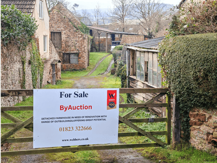 DEATCHED GRADE II FARMHOUSE WITH BARNS AND PADDOCK OFFERING IMMENSE POTENTIAL